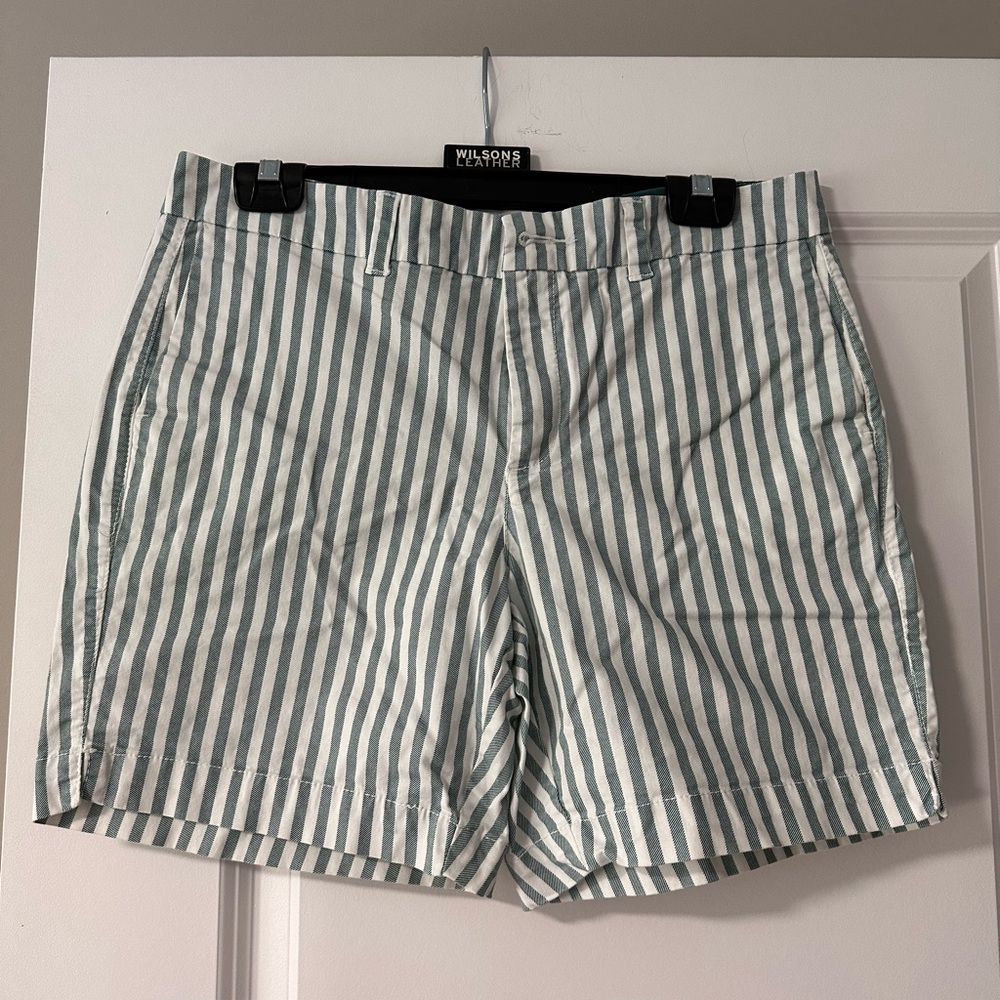 Old Navy Green and White Everyday Shorts